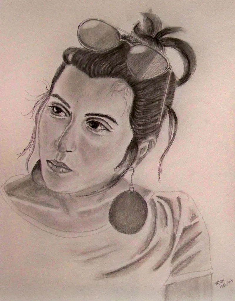 Portrait au fusain II — Croquis sur commande. Œuvre de Roxana Rodriguez.